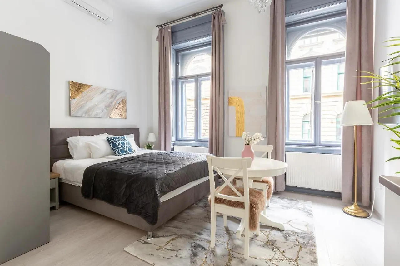 Lh Gallery Apartments Budapest
