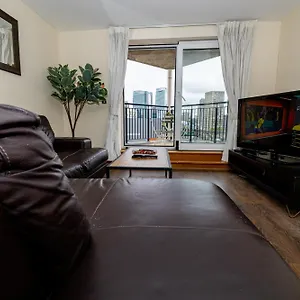two-bed-apartment-near-canary-wharf.brighton-hotels-england.com/